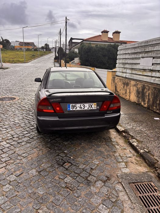Mitsubishi Lancer 1.3 GLX (1998) – Para Peças ou Recuperação
