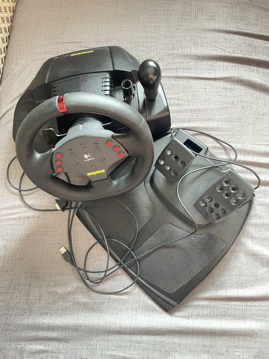 Ігрове кермо Logitech momo rasing