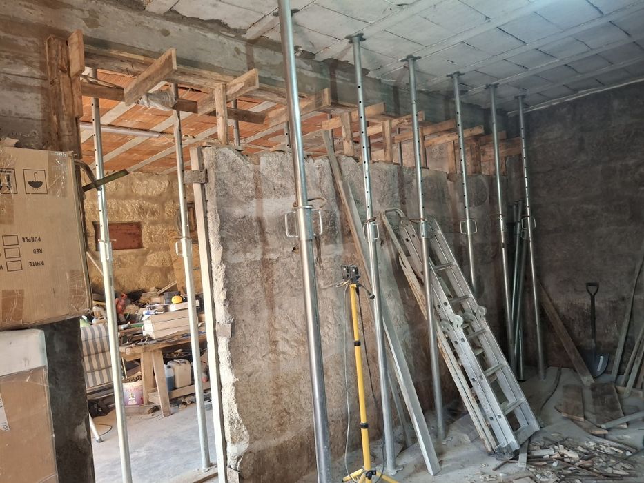 Serviços de pedreiro e trolha