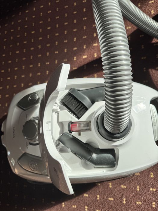 Odkurzacz Elektrolux EasyGo biały