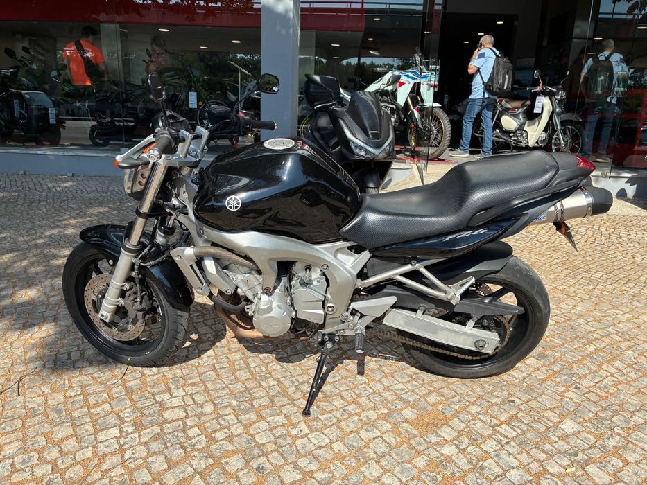 Yamaha FZ  600