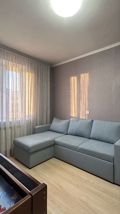 Продаж 3к  мікрорайон озерна