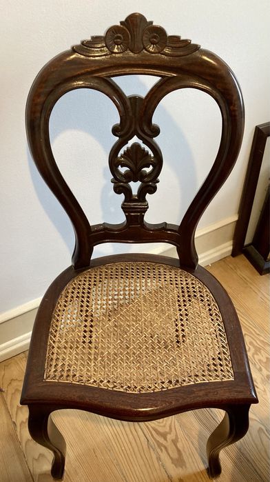 Cadeiras em palhinha