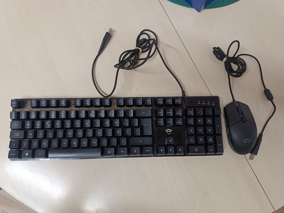 Teclado e rato gamer