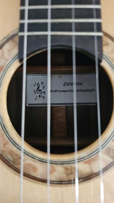 Cavaquinho artesanal