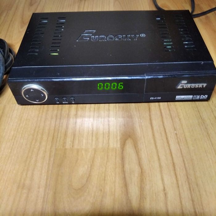 Тюнер Eurosky es4100