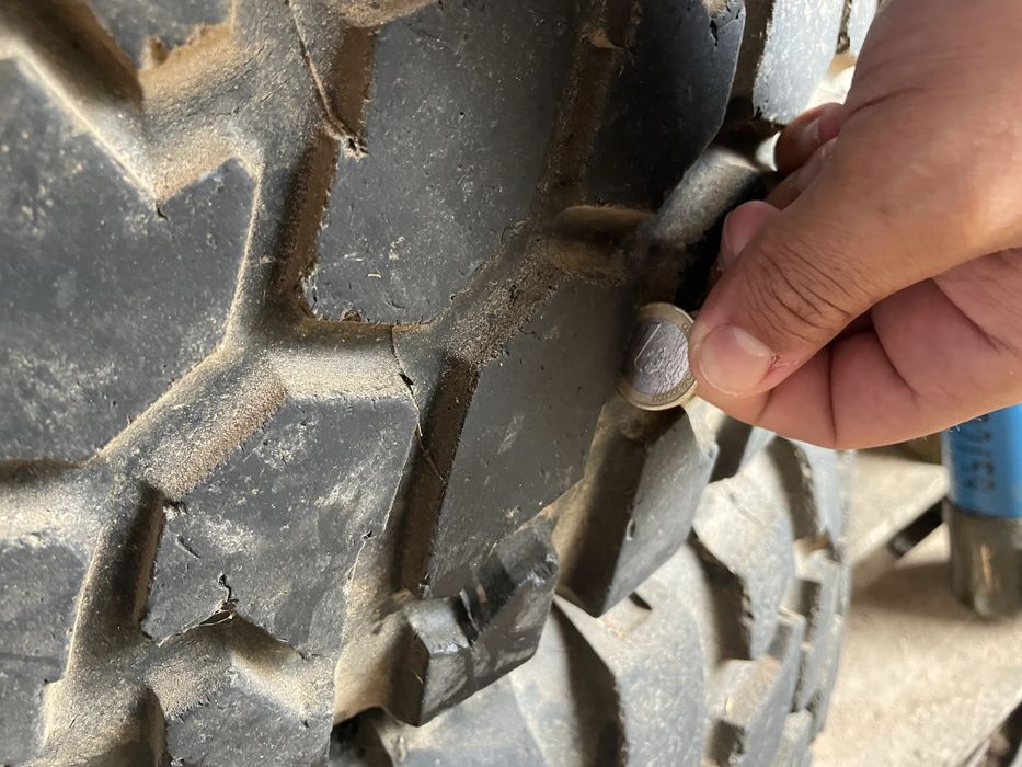 4 Pneus r15 semi novos