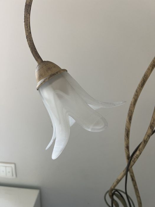 Lampa podłogowa i 2 kinkiety.