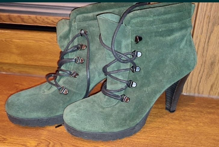 Buty na obcasie trzewiki r 38