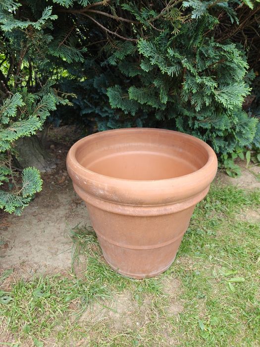 Donice ogrodowe, ceramiczne.