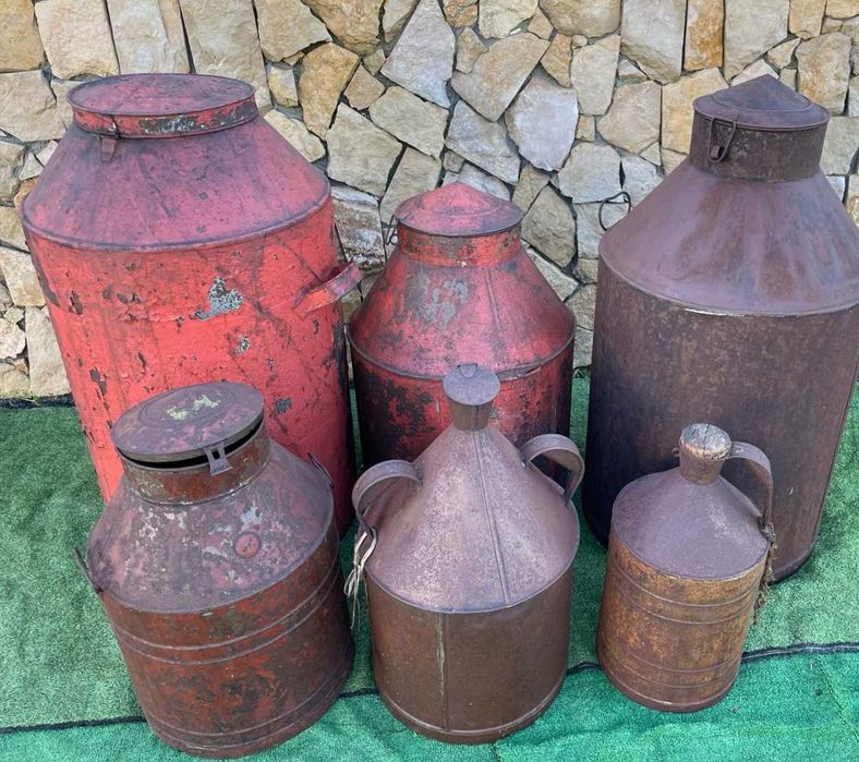 Talhas antigas, celhas, bilhas antigas em latão