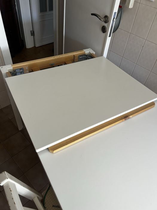 Mesa c 3 cadeiras Ikea