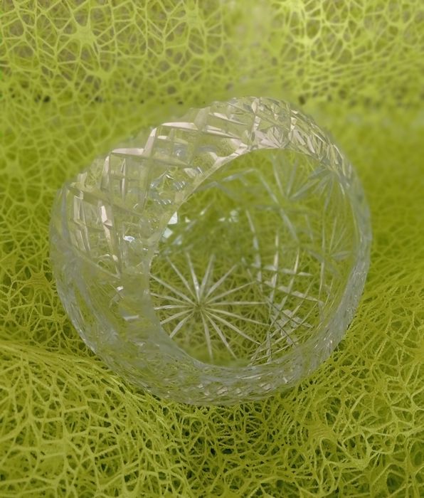 Kryształowy koszyczek z czasów PRL