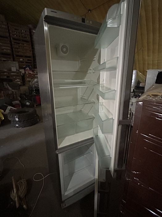 Продам холодильник Liebherr