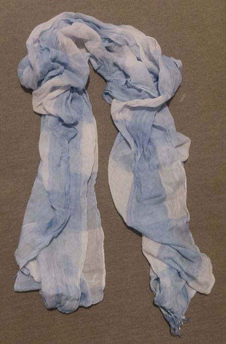 Cachecol branco/ azul