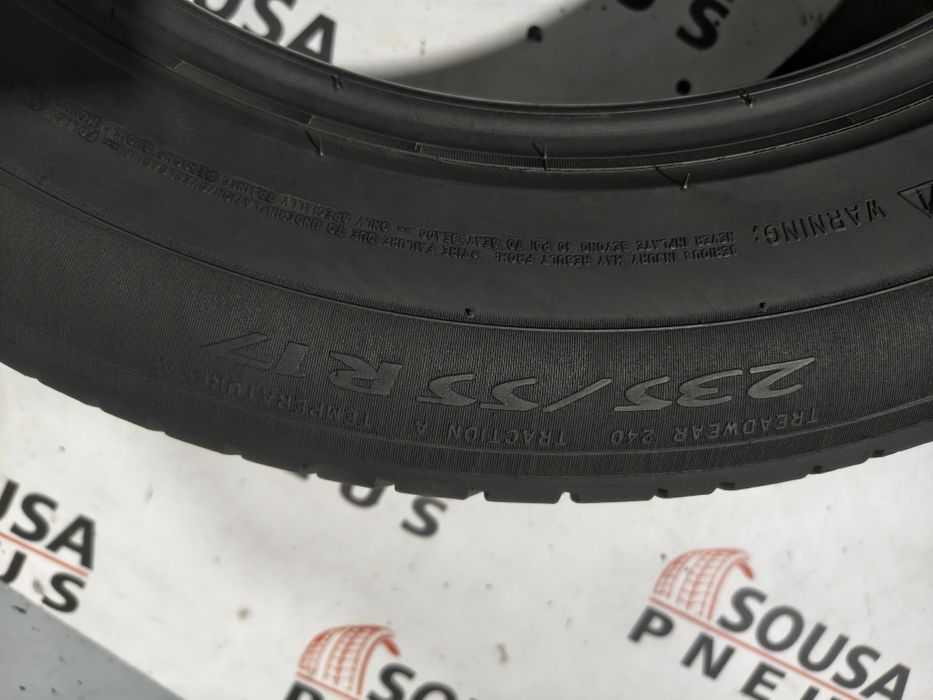 2 pneus semi novos 235-55R17 Michelin - Oferta dos portes