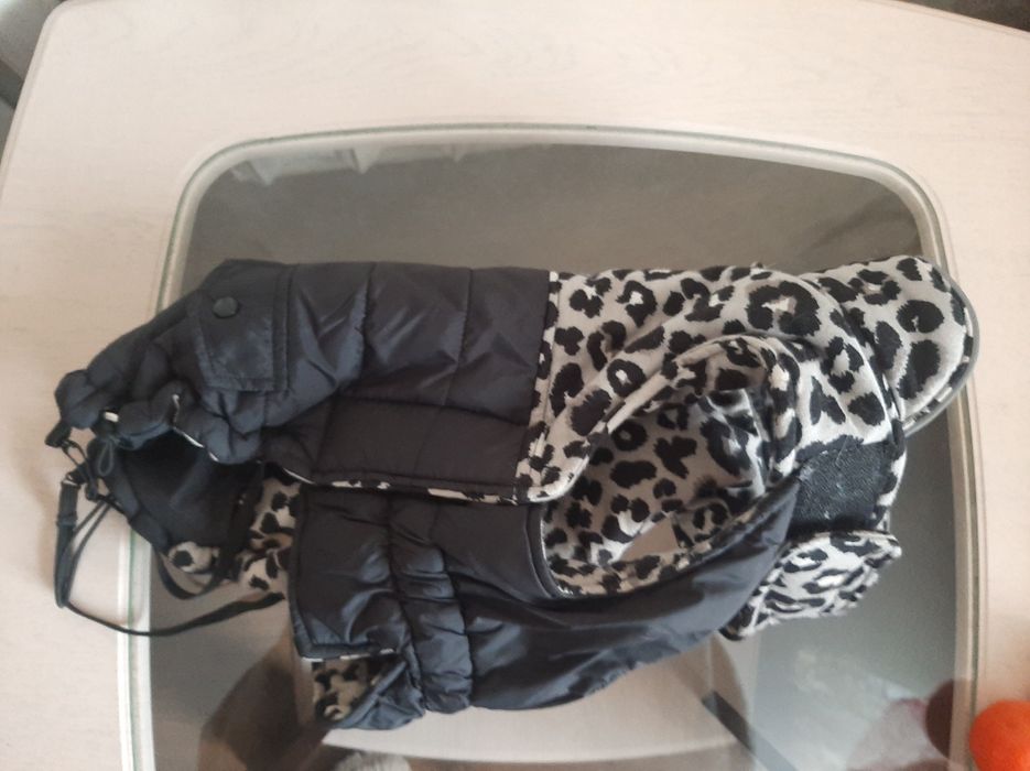 Продам собачу куртку