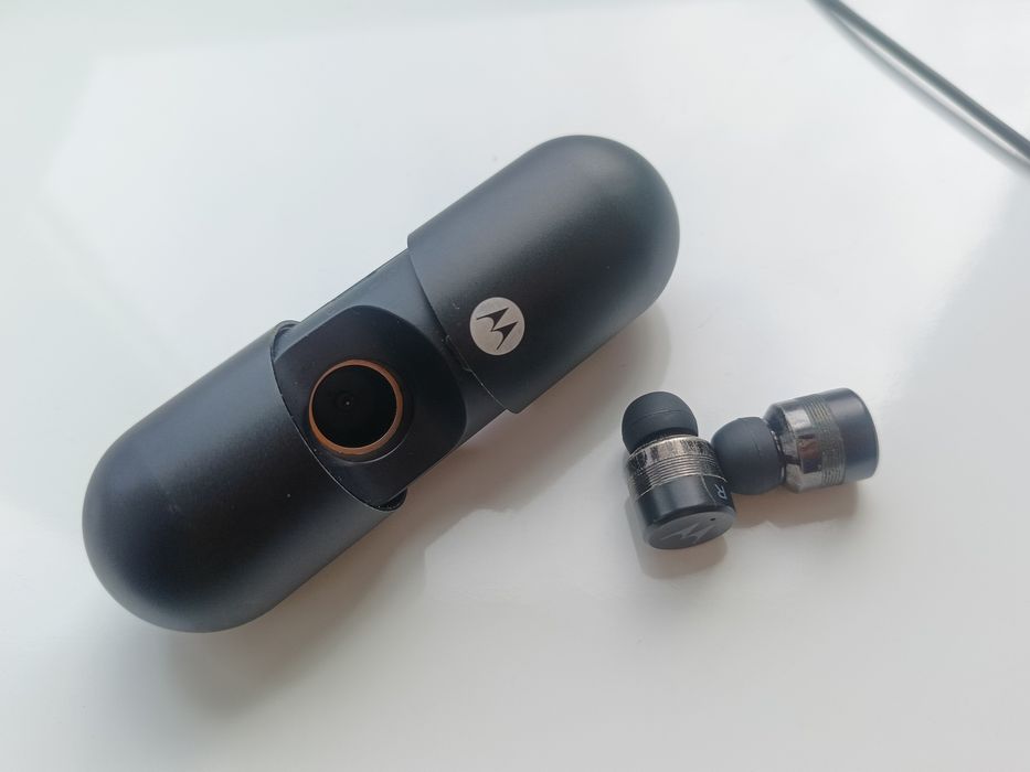 Навушники Motorola Varve Buds 400