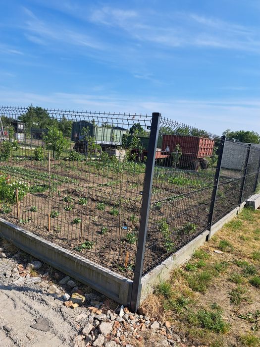 panele ogrodzeniowe 3D h-123cm fi 4mm, furtka,brama,słupki ,malowane