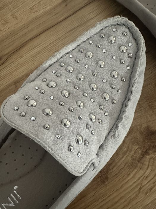 Klapli carinii skórzane