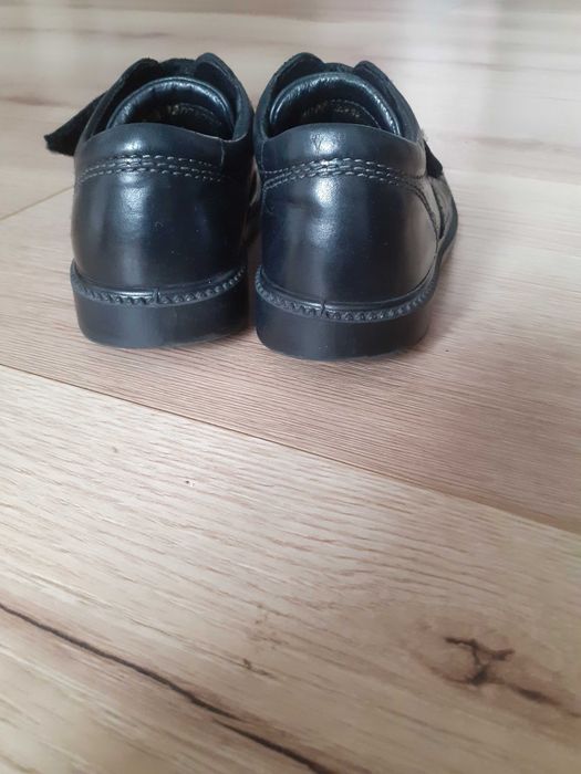 Buty Ecco rozm 30 ze skóry naturalnej