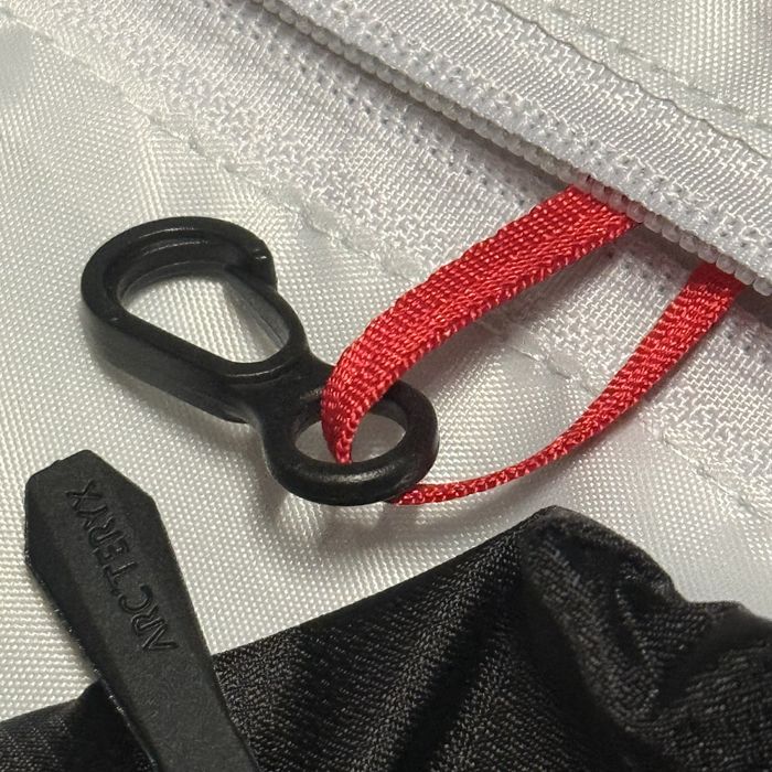 •	Сумка Arc’teryx чорна | компактна, стильна