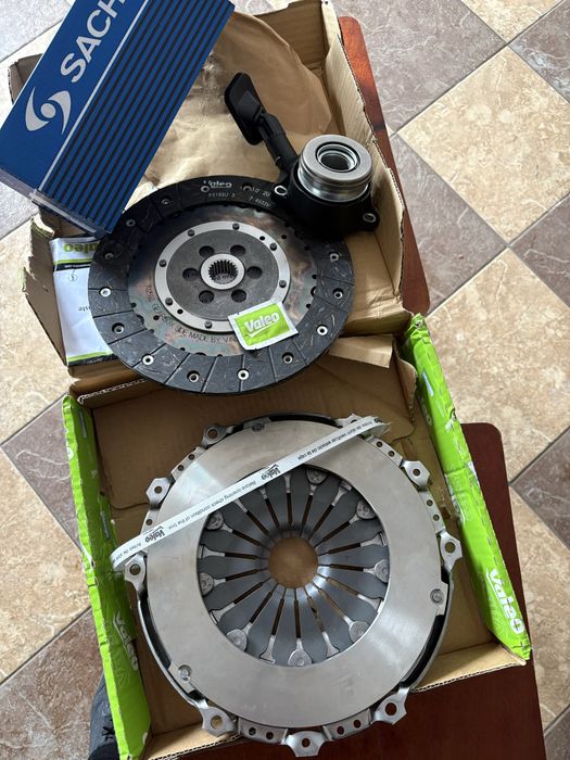 Valeo 828563 Комплект зчеплення, вижимний Sachs 3182654191