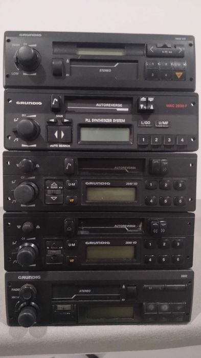 Auto rádios antigos de grandes marcas para carros clássicos