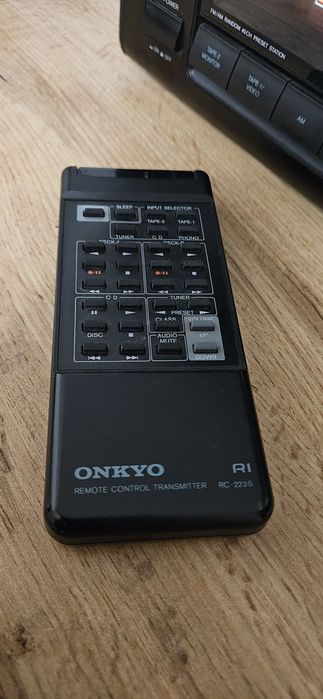 Amplituner Onkyo TX-903 z pilotem