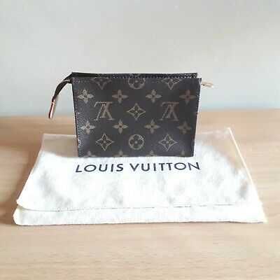 ORIGINAL Toiletry Pouch 15 Louis Vuitton - VALOR NÂO NEGOCIÁVEL