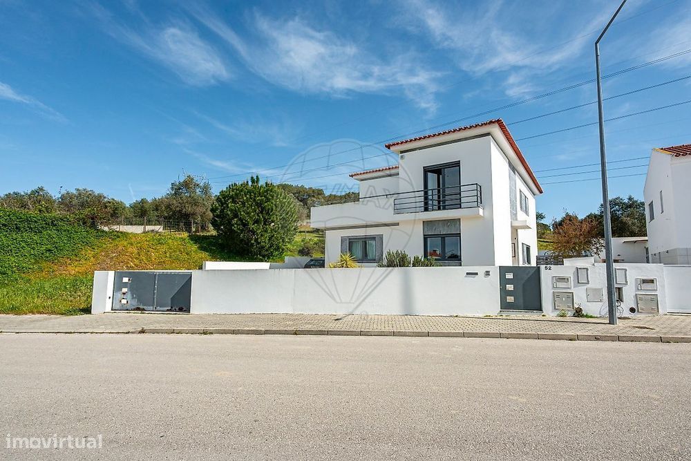 Moradia T5 para venda