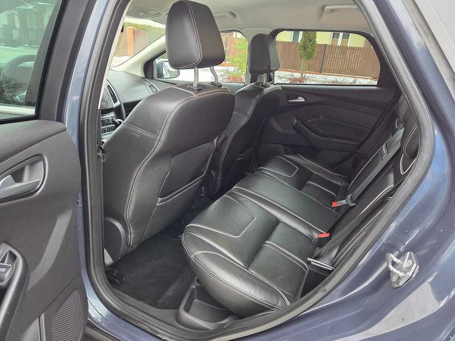 Ford Focus 1.6 stan bdb-bogate wyposażenie