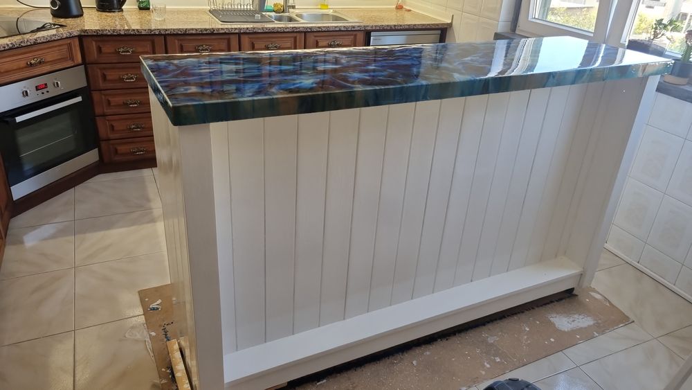 Balcao em madeira maciça recuperado