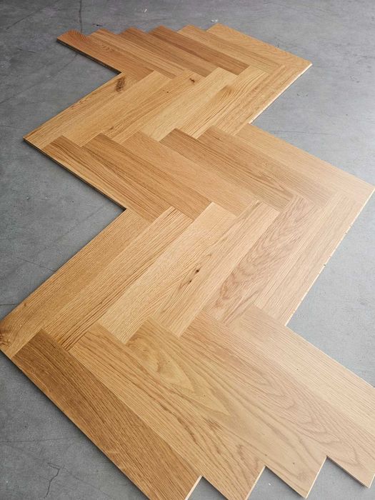 Jodełka dąb lakier 11x65x340 (190 m2)