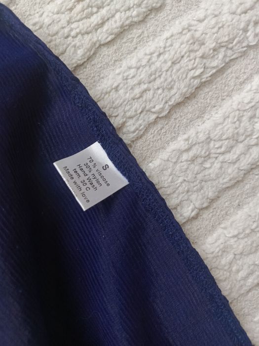 The odder Side spodniczka granatowa rozm.S szarfa