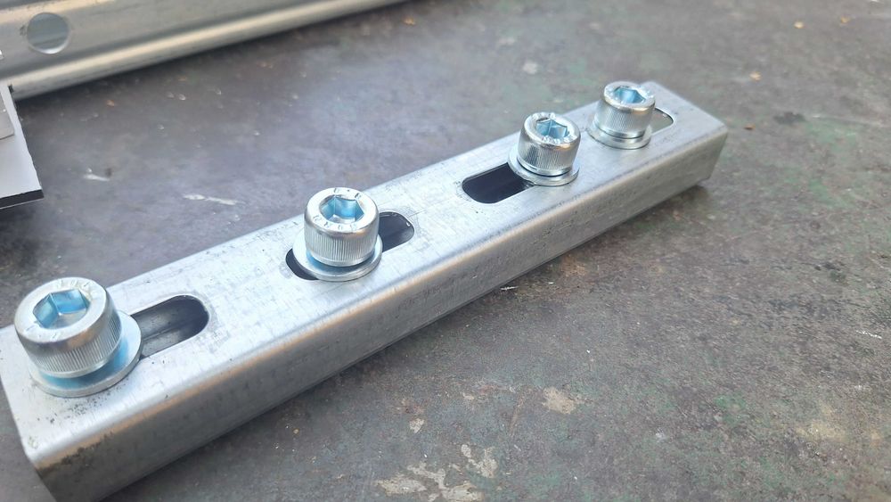 Крепления для солнечных панелей, Кріплення для сонячних панелей