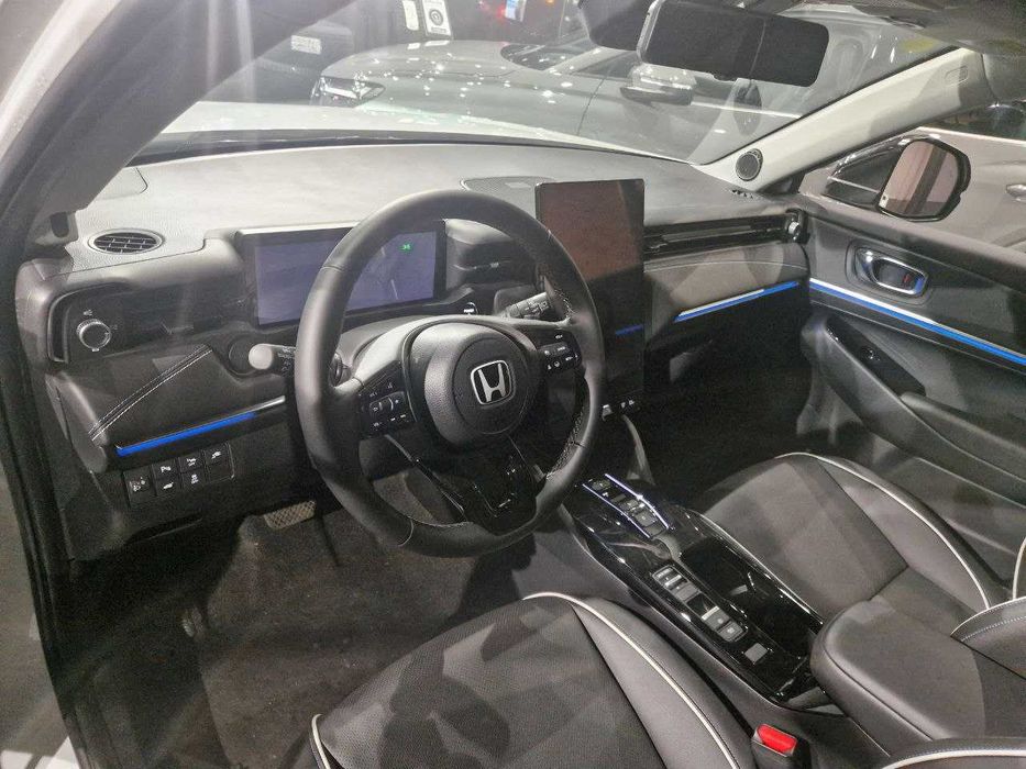Електромобіль Honda e:NS1, e-dynamic, 2025 рік.