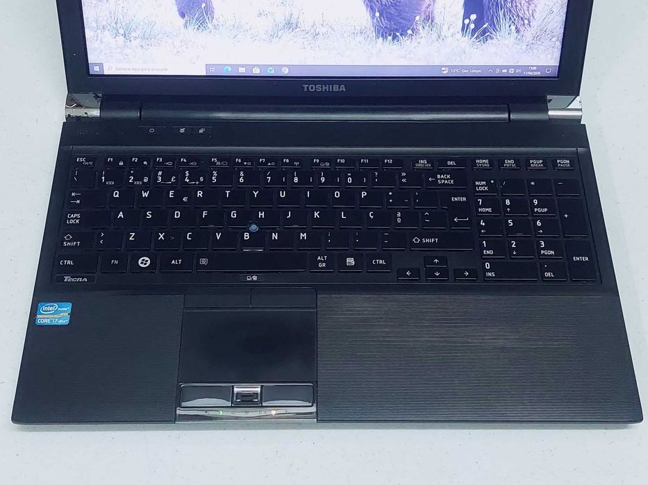 Toshiba i7 SSD 12Gb Ram bateria boa