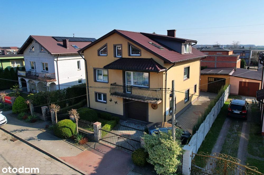 Dom wolnostojący z ogrodem w spokojnej okolicy