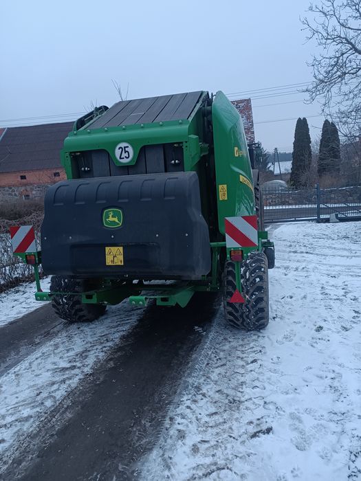 Prasa John Deere V451M
