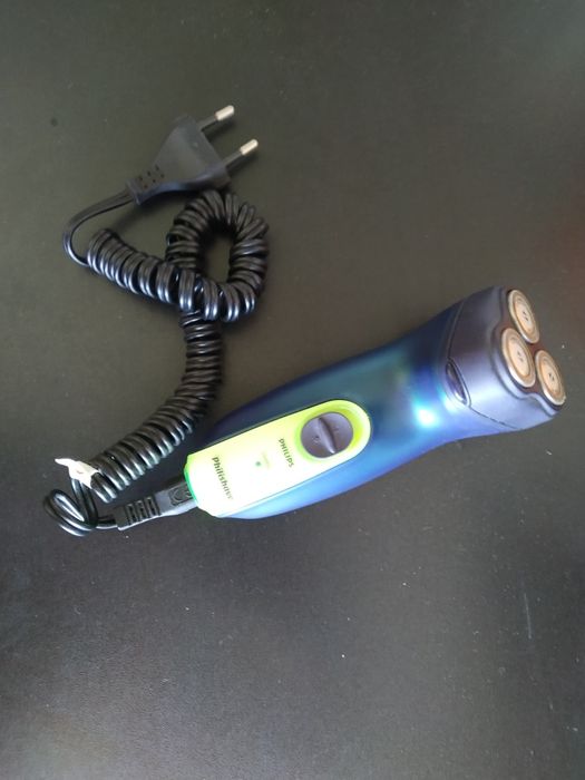 Maquina de barbear64739223501571122