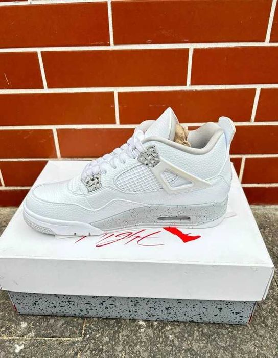 Buty sportowe "Jordan_4_Retro_White_Oreo R.37.5
