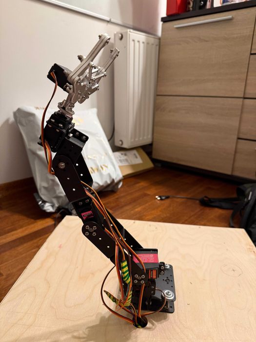 Robot manipulator ramię edukacyjny Arduino UNO