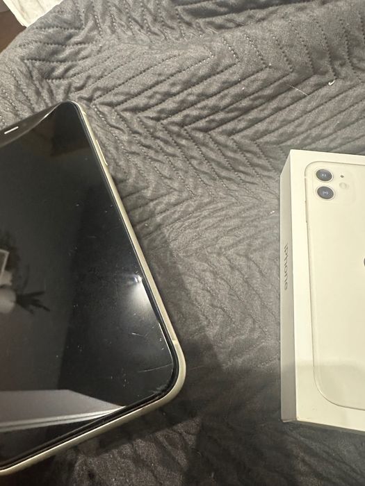 iphone 11 64gb stan bardzo dobry