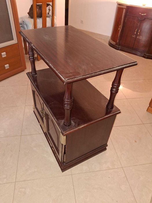 Aparador + móvel de televisão