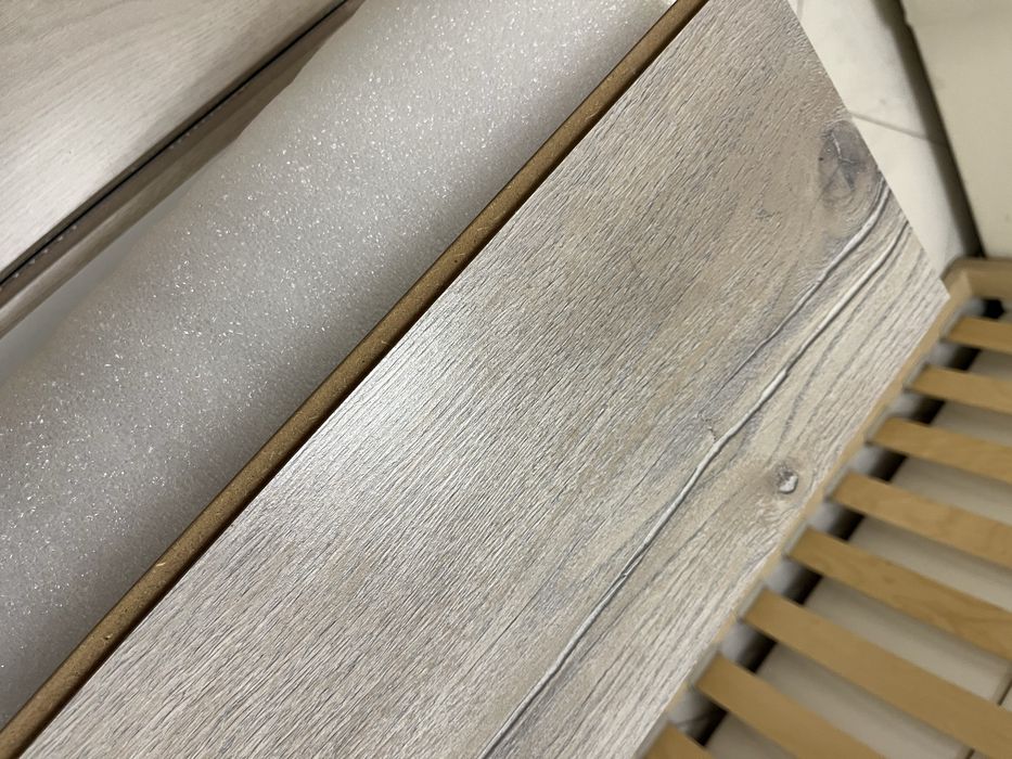 Продам якісний ламінат 10м