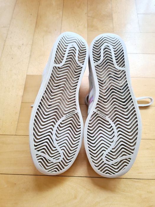 Buty damskie ADIDAS Superstar AQ6278 białe Hologram