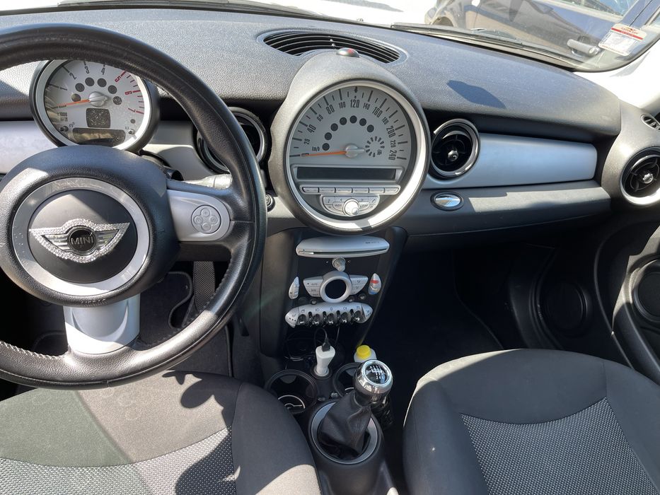 Mini Cooper D 1.6 110cv