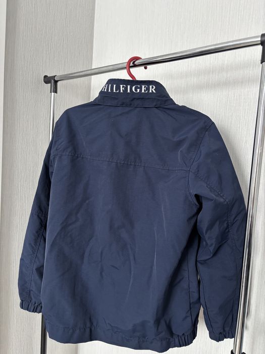 Куртака вітровка Tommy Hilfiger Оригінал !