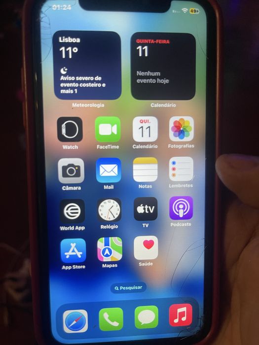 Vendo iphone 11 vermelho